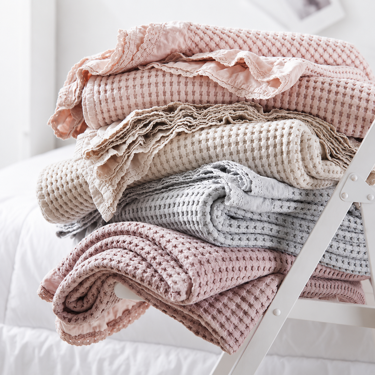 Plaid gaufré effet velours uni – vue rapprochée du tissu