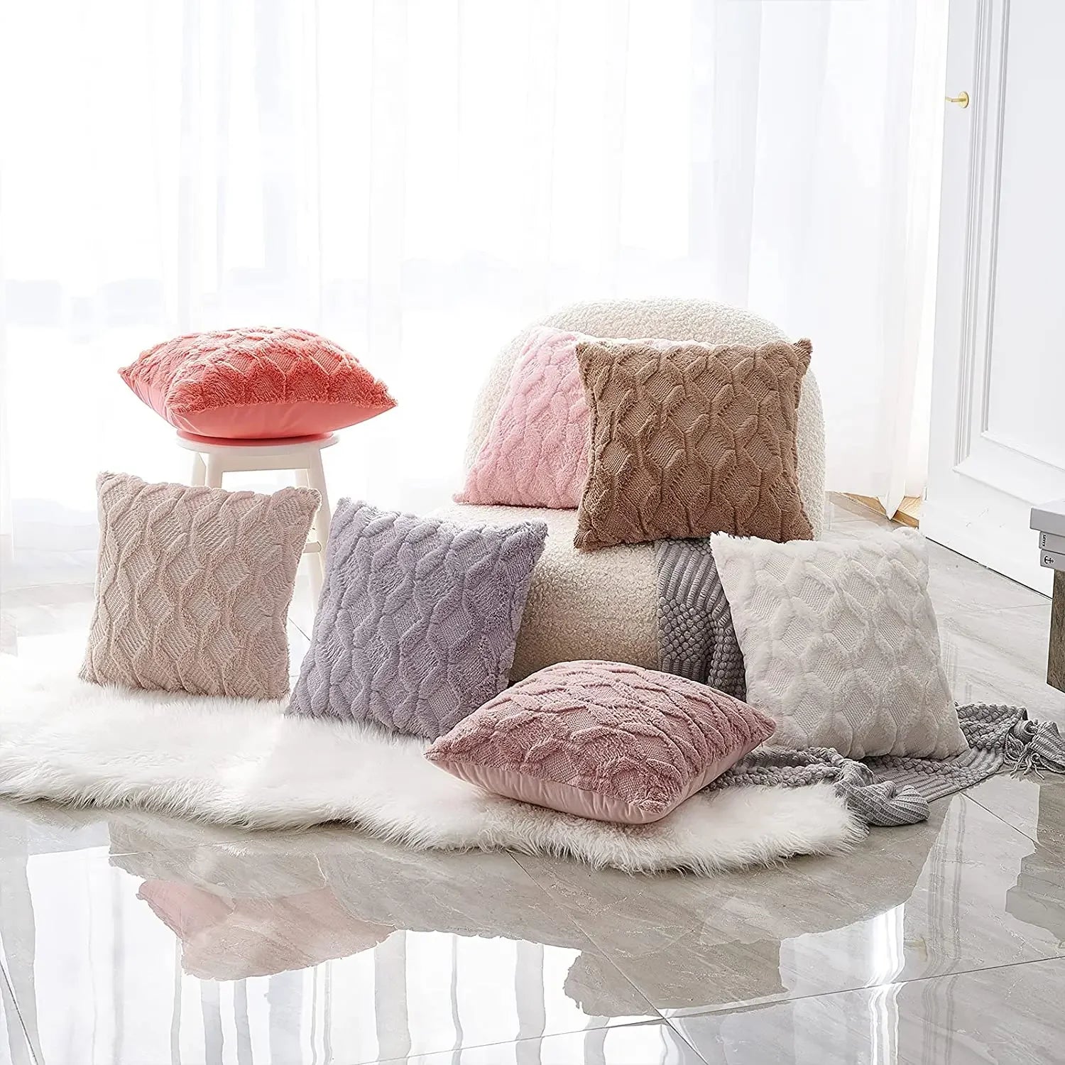 Housse de coussin moelleuse effet peluche 45x45 cm – vue principale