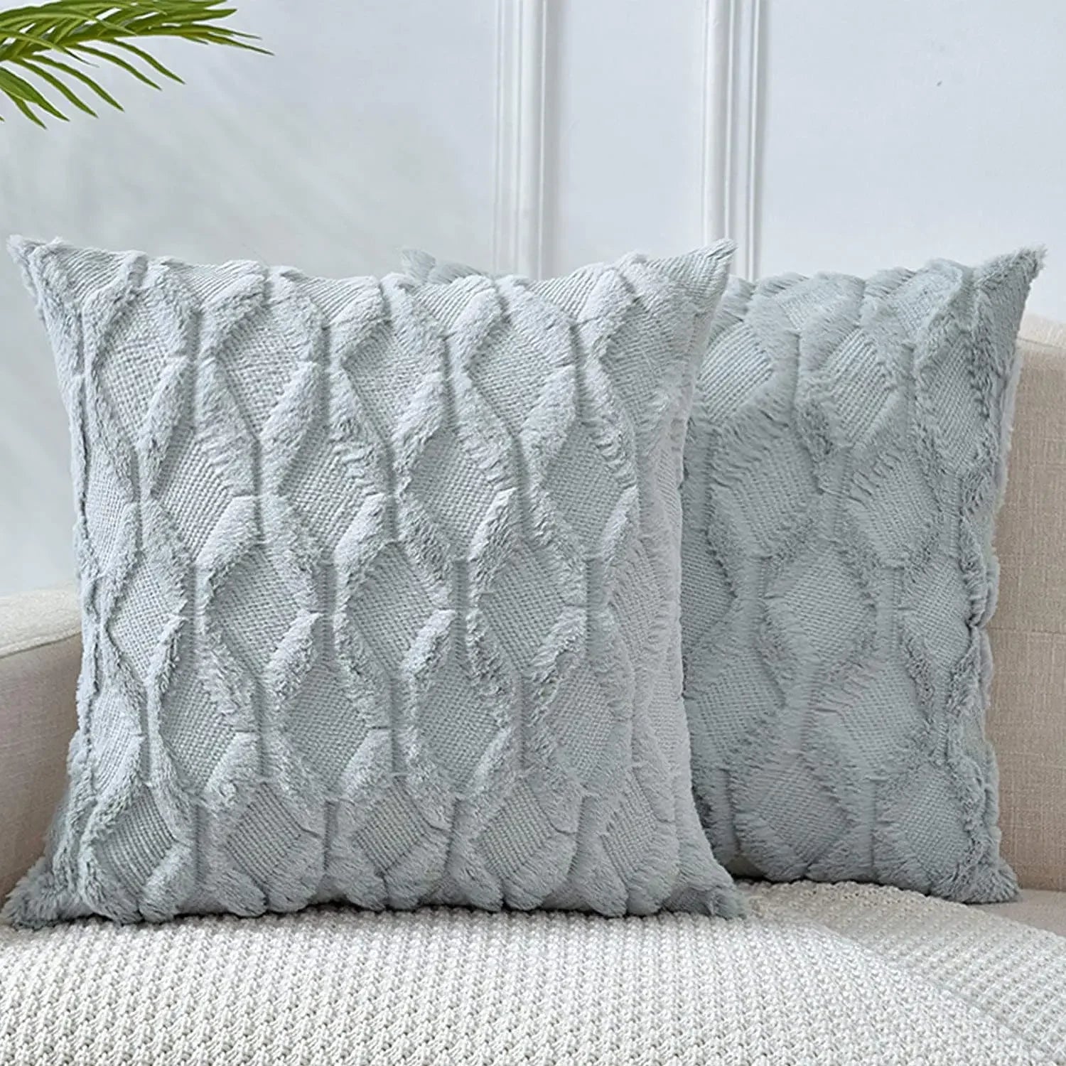 Housse de coussin moelleuse effet peluche 45x45 cm – détail de la fermeture