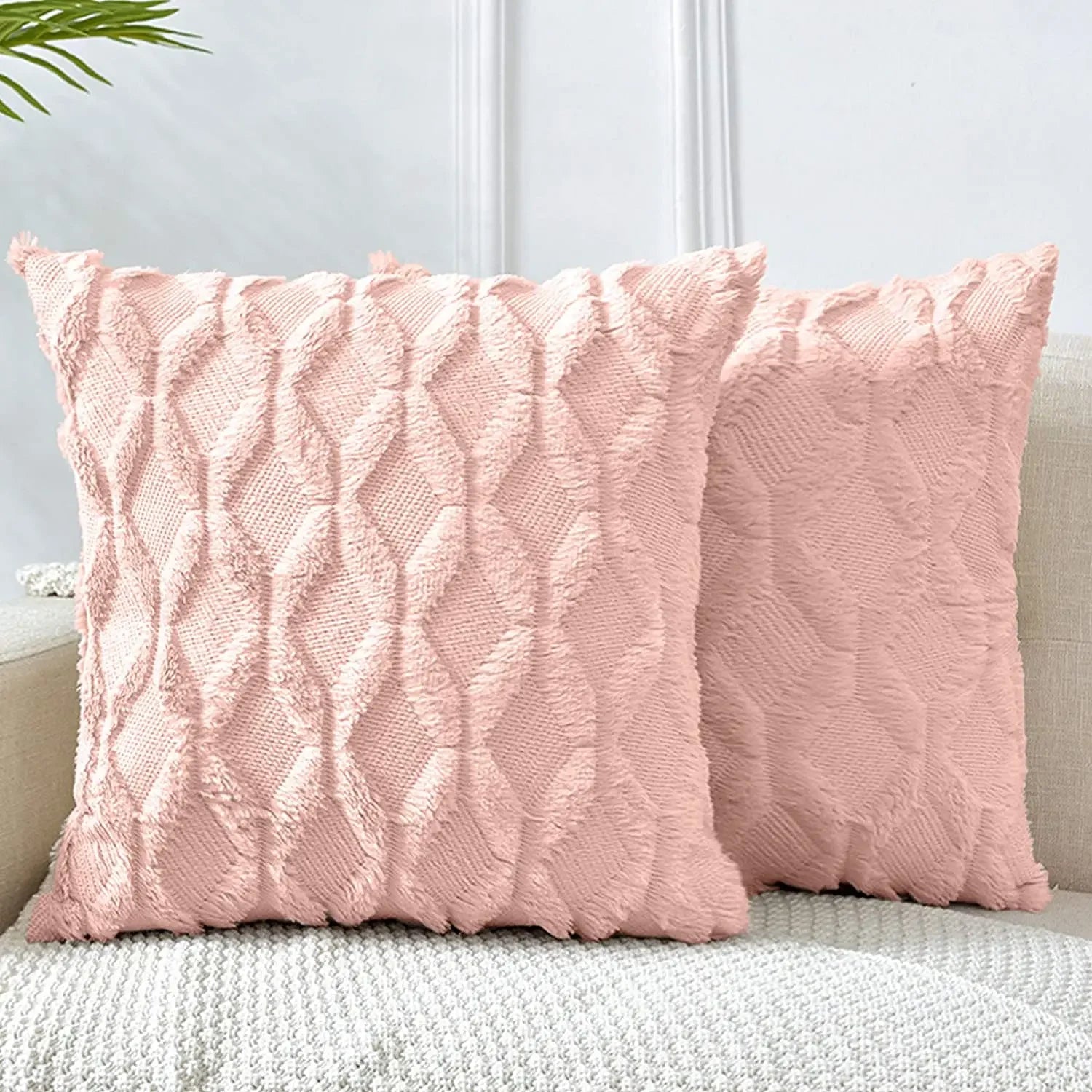 Housse de coussin moelleuse effet peluche 45x45 cm – présentation du coloris